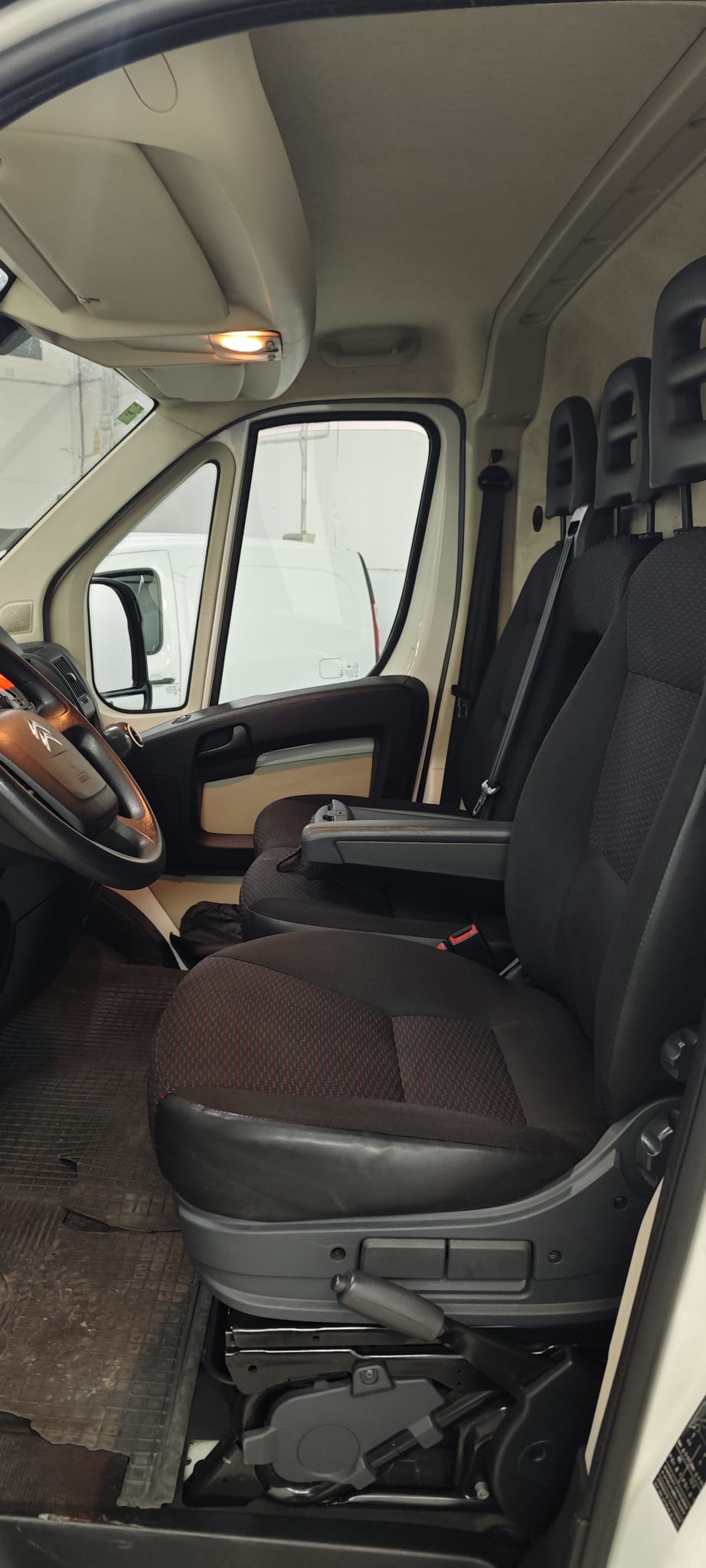 CITROEN JUMPER 2.0 BHDI 130 CV L4 H3 6 CITROEN JUMPER 2.0 BHDI 130 CV L4 H3