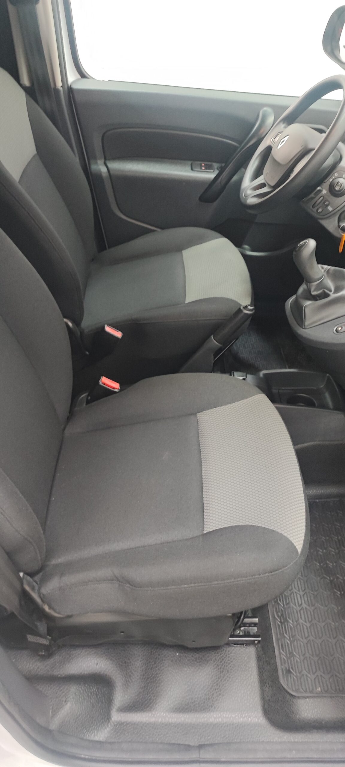 Renault Kangoo Furgón 1.5 Dci 8 Renault Kangoo Furgón 1.5 Dci