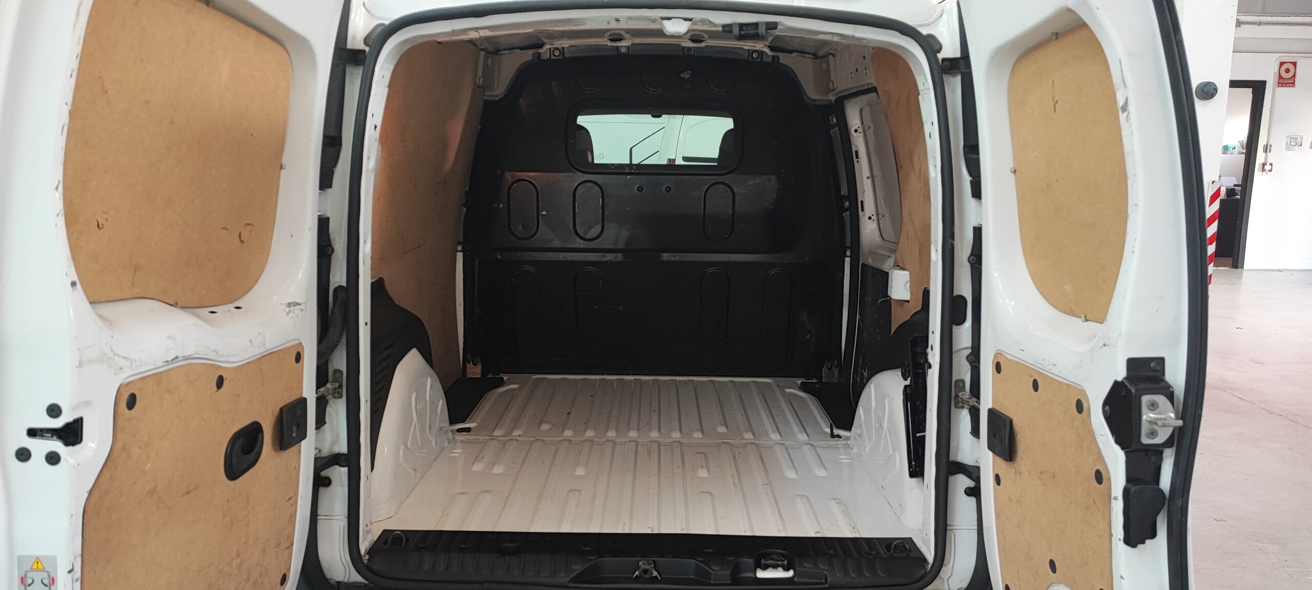 Renault Kangoo Furgón 1.5 Dci 13 Renault Kangoo Furgón 1.5 Dci