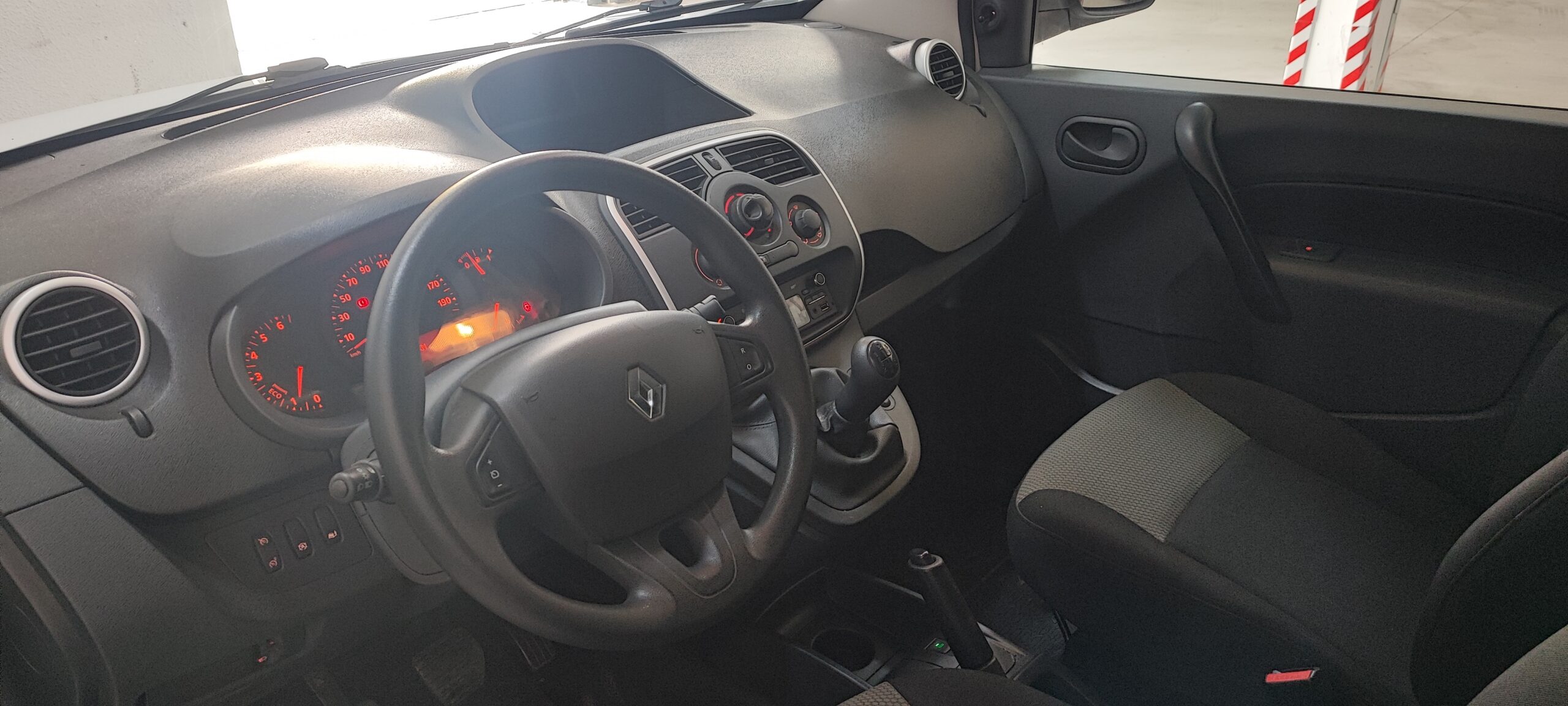 Renault Kangoo Furgón 1.5 Dci 5 Renault Kangoo Furgón 1.5 Dci