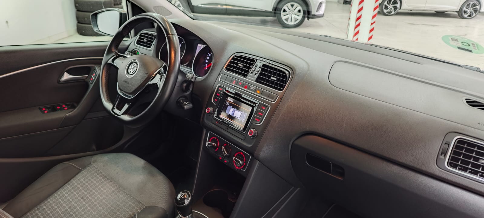 VOLKSWAGEN POLO 8 VOLKSWAGEN POLO