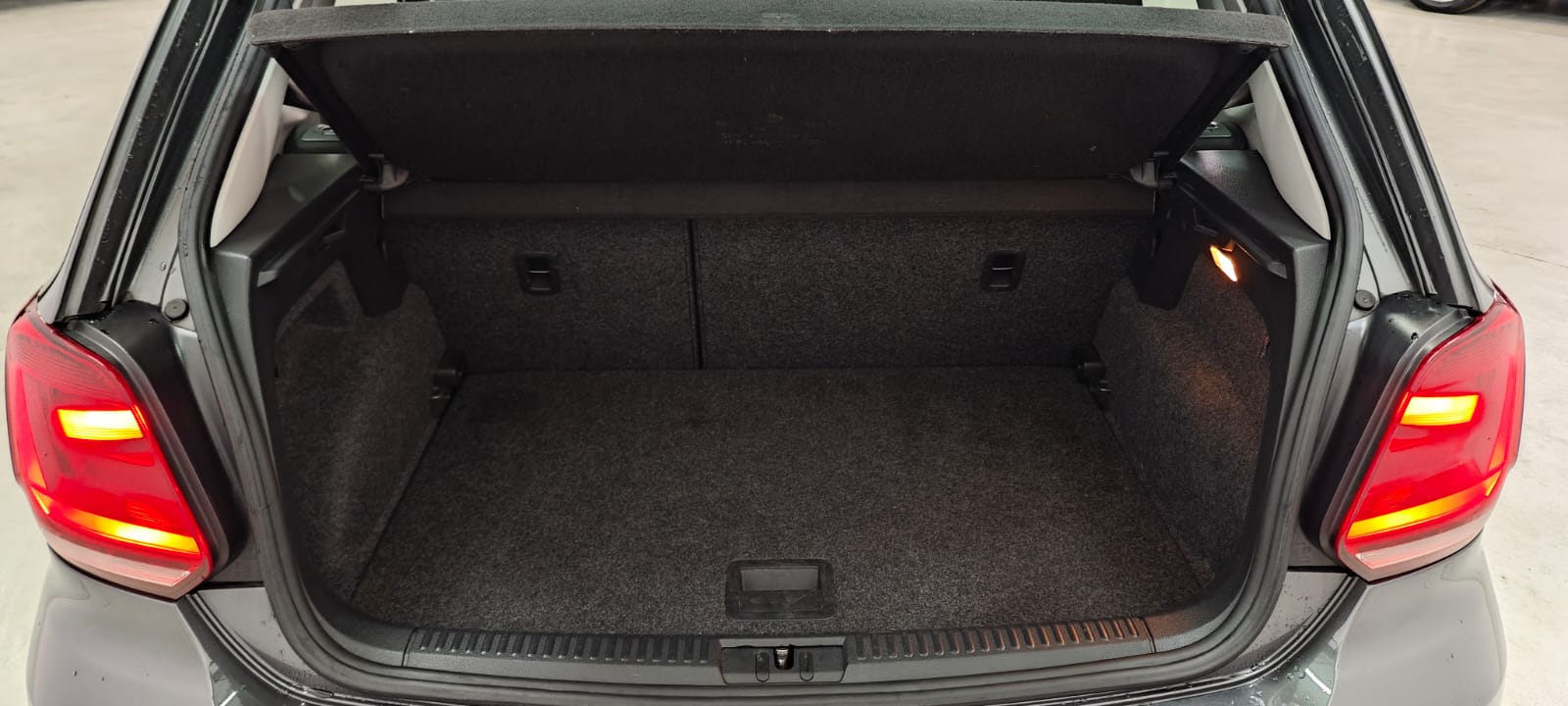 VOLKSWAGEN POLO 12 VOLKSWAGEN POLO