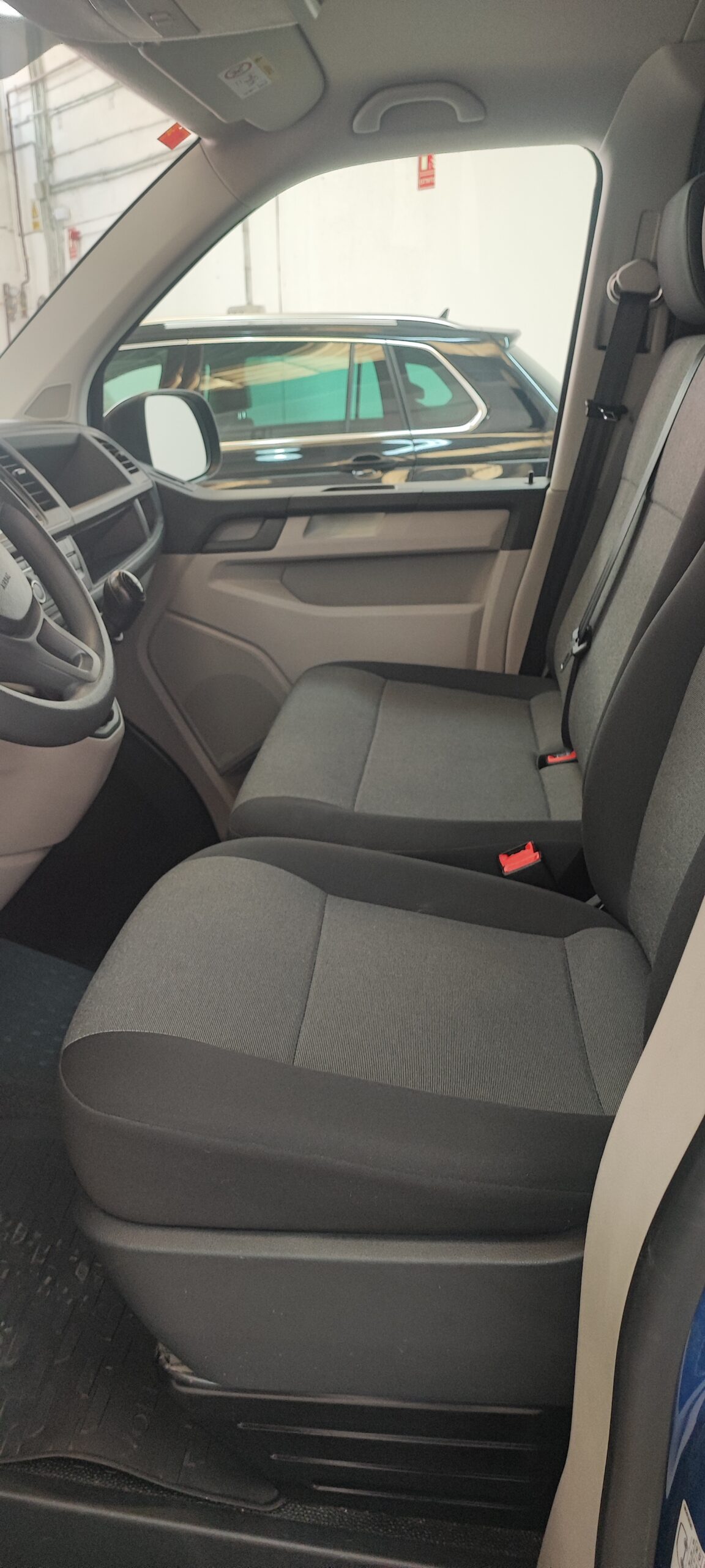 7 Volkswagen Transporter